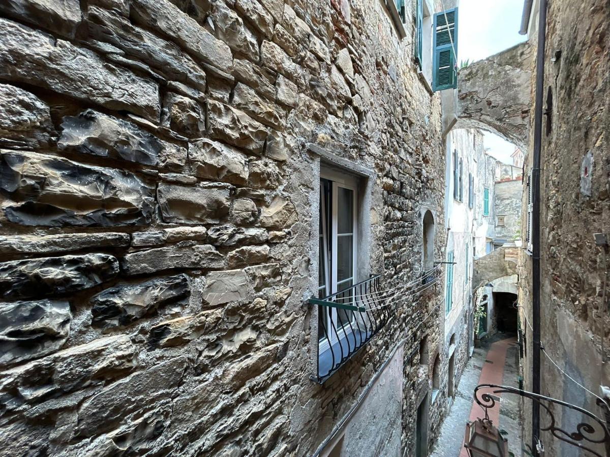 La Finestra Sul Borgo Bed & Breakfast Cervo Exterior photo