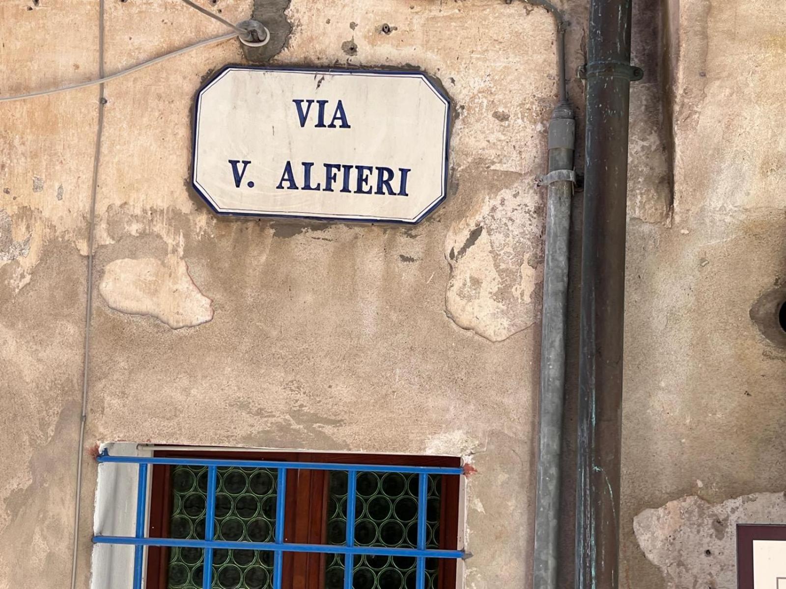 La Finestra Sul Borgo Bed & Breakfast Cervo Exterior photo